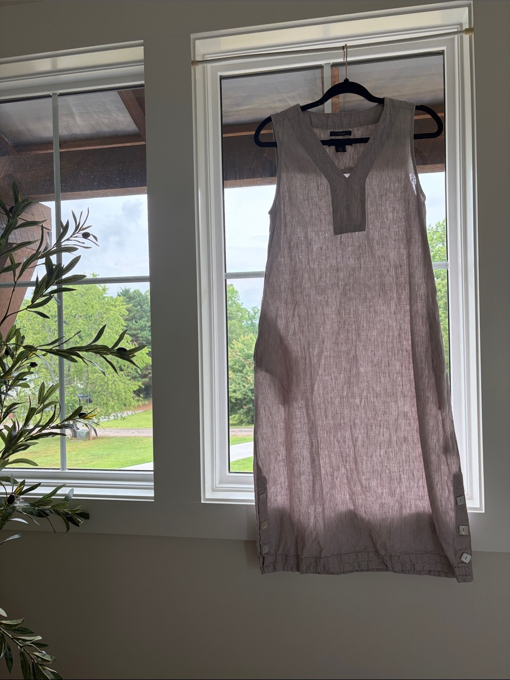Tahari Sleeveless Midi Dress in Heathered Taupe
